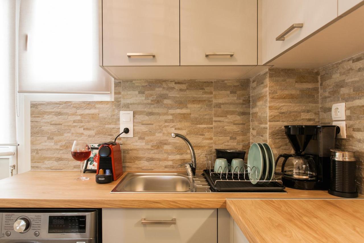 Lovely Renovated Apartment Walk To Acropolis Athènes Extérieur photo